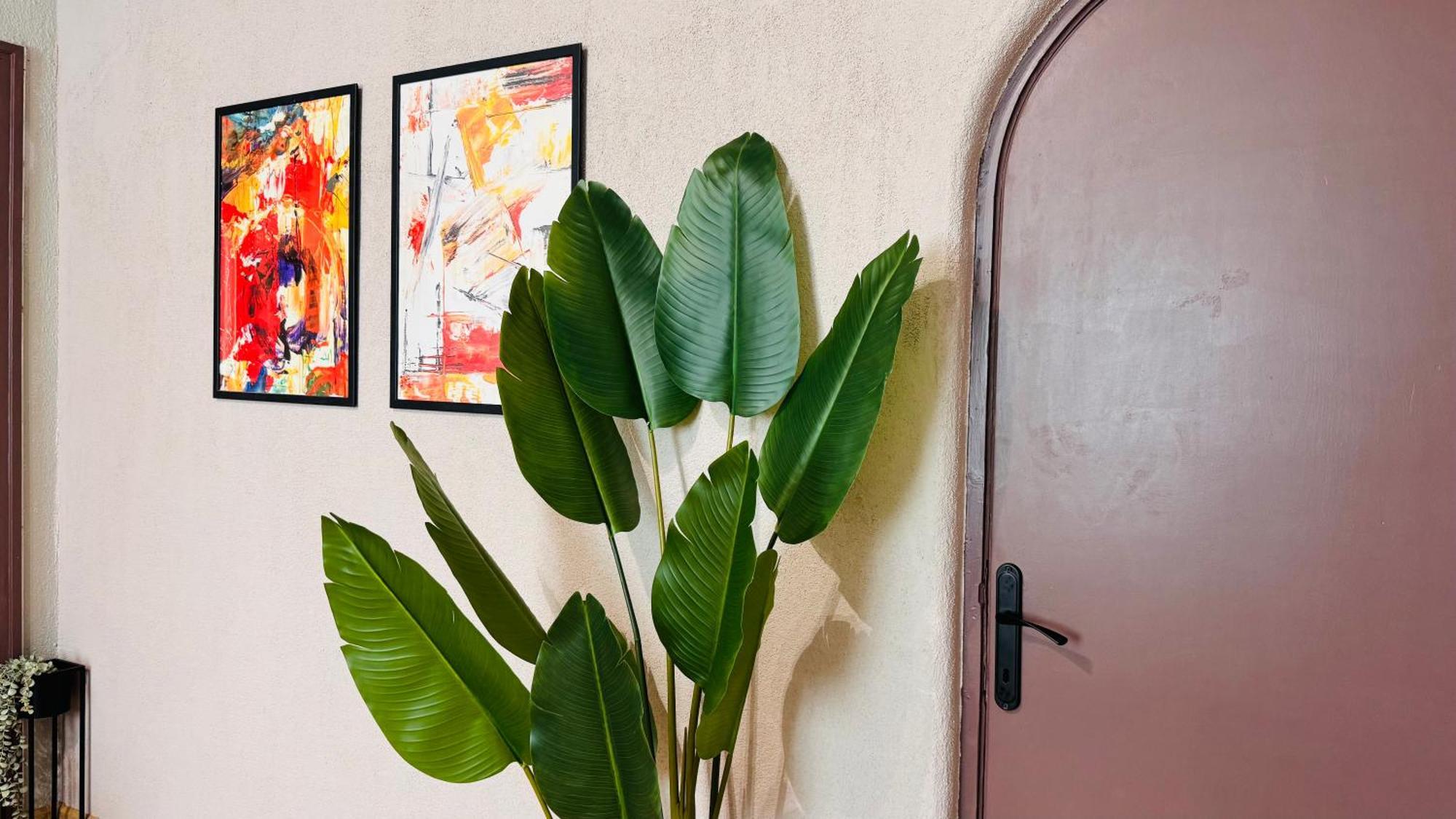 בוקרשט Ideal Home - Spacious & Modern Accommodation Near Unirii Square חדר תמונה