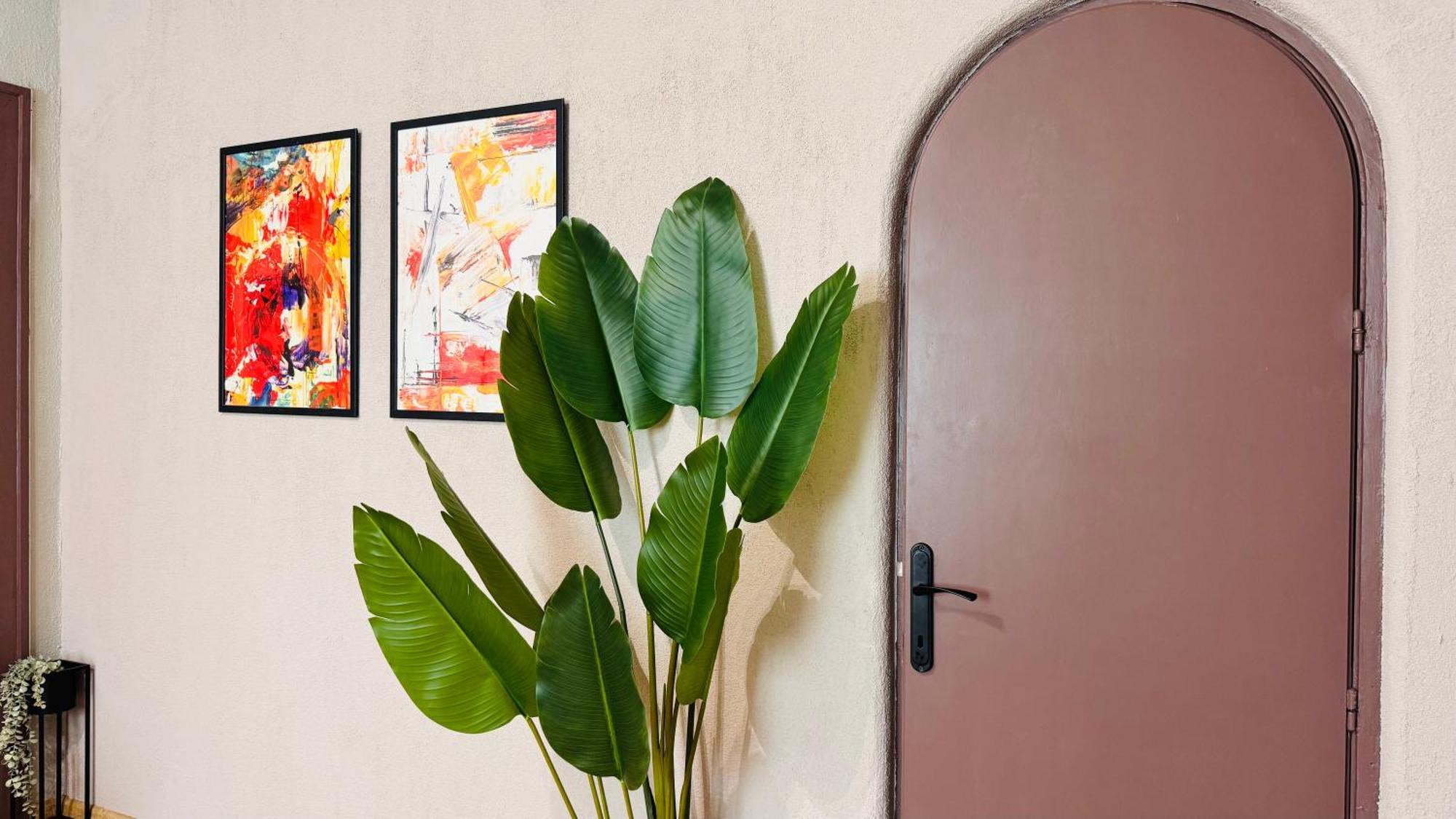 בוקרשט Ideal Home - Spacious & Modern Accommodation Near Unirii Square חדר תמונה