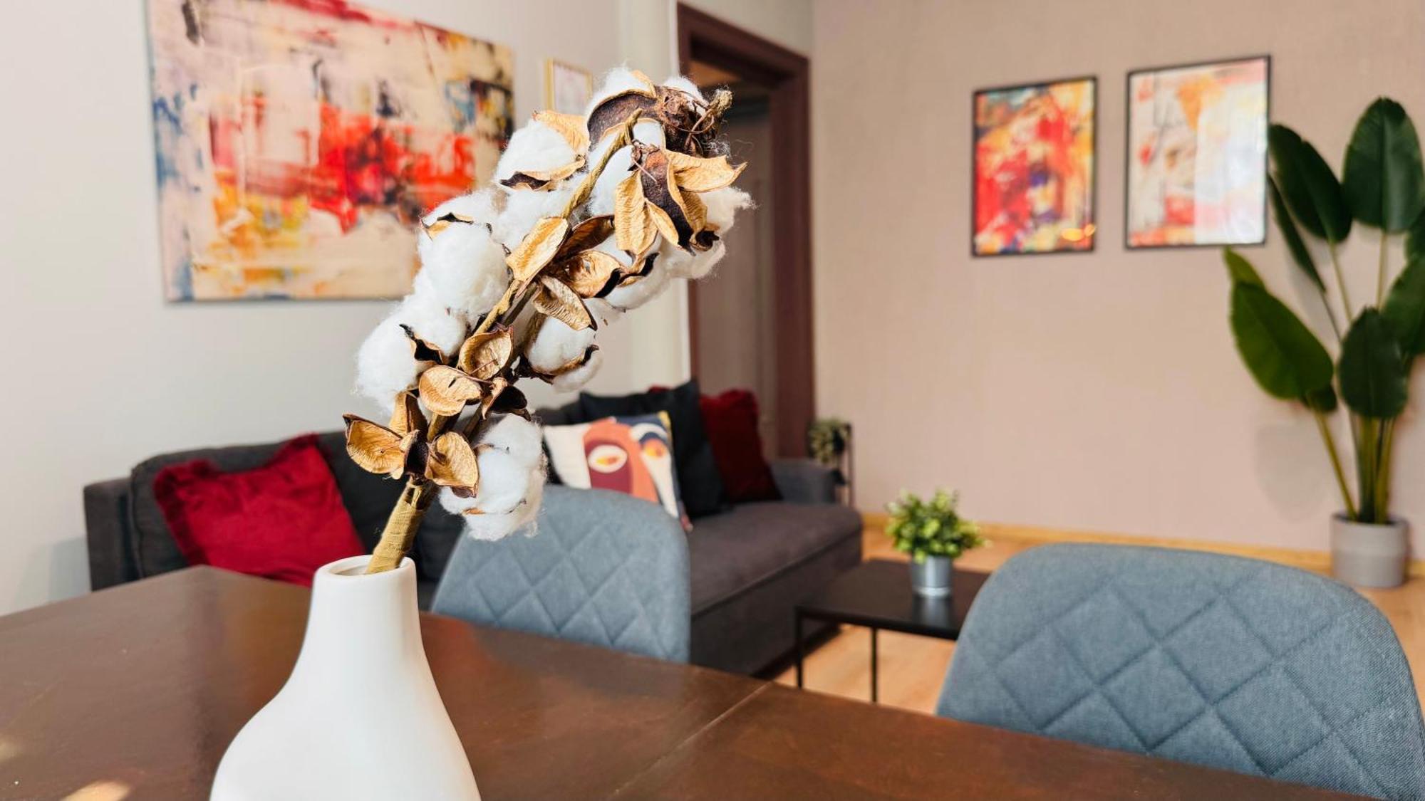 בוקרשט Ideal Home - Spacious & Modern Accommodation Near Unirii Square חדר תמונה