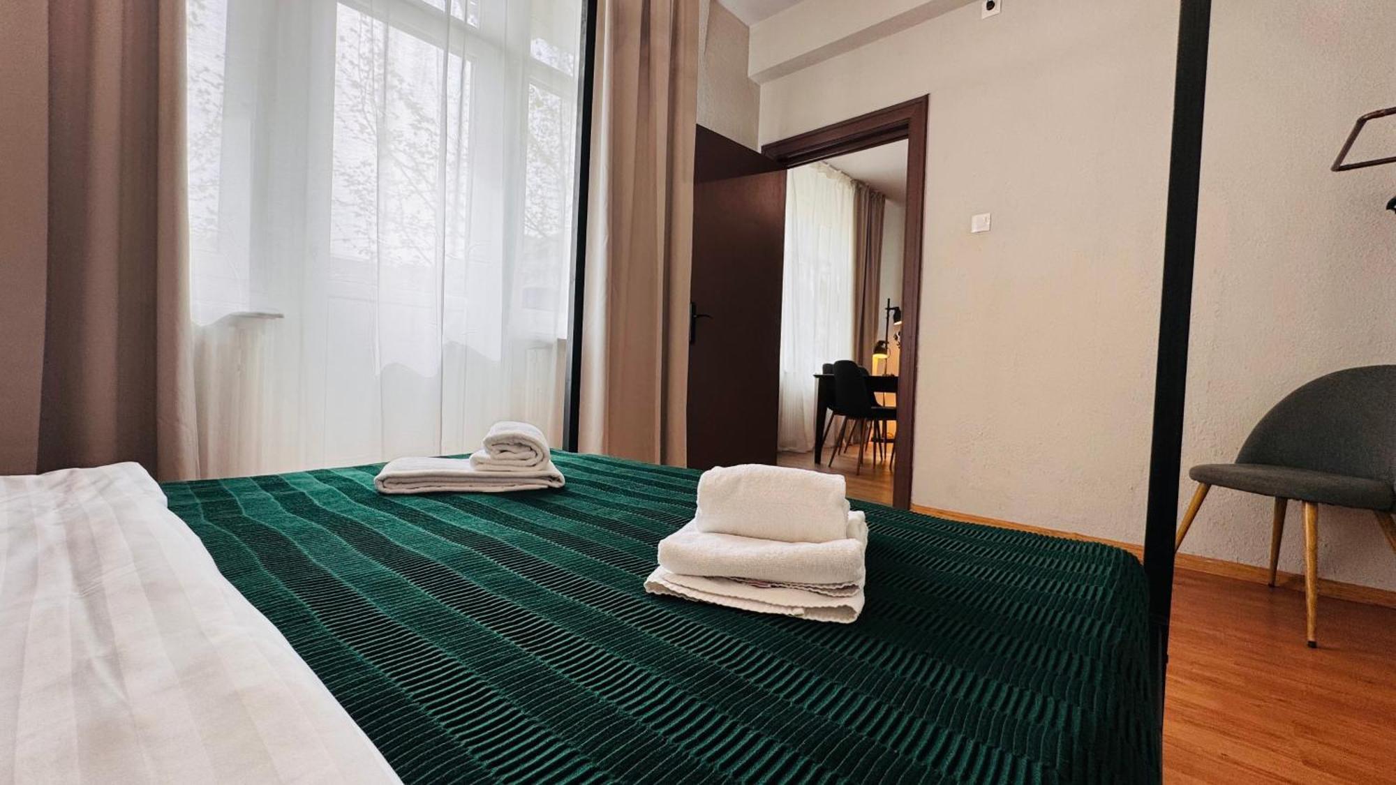 בוקרשט Ideal Home - Spacious & Modern Accommodation Near Unirii Square חדר תמונה