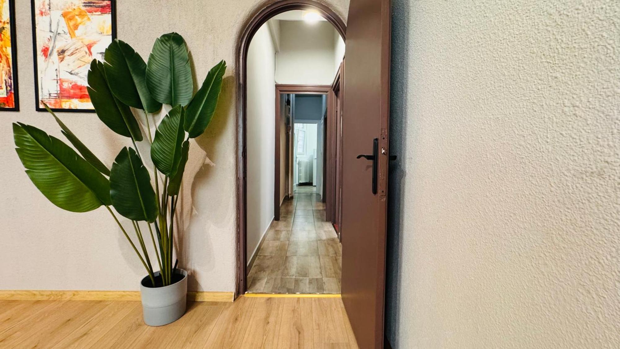 בוקרשט Ideal Home - Spacious & Modern Accommodation Near Unirii Square חדר תמונה