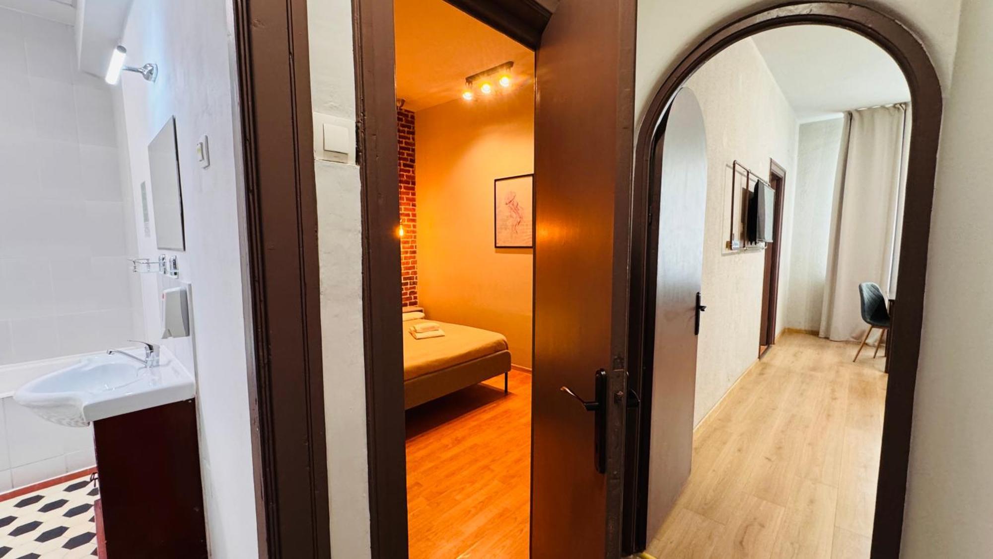 בוקרשט Ideal Home - Spacious & Modern Accommodation Near Unirii Square חדר תמונה